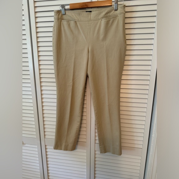 Talbots Chatham khaki pants. Size 6P - Picture 3 of 10